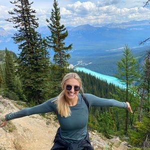 Meet your Posher, Rebecca